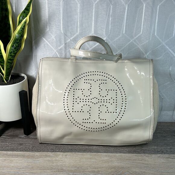 Tory Burch Handbags - Tory Burch Charlie tote